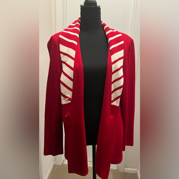 Like new St John Red and White blazer. Marie Gray Collection. - Picture 4 of 6